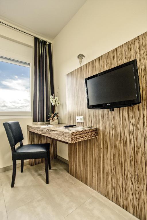Hotel Maxis - Digitaler Self-Check-In - 칼스바트 외부 사진